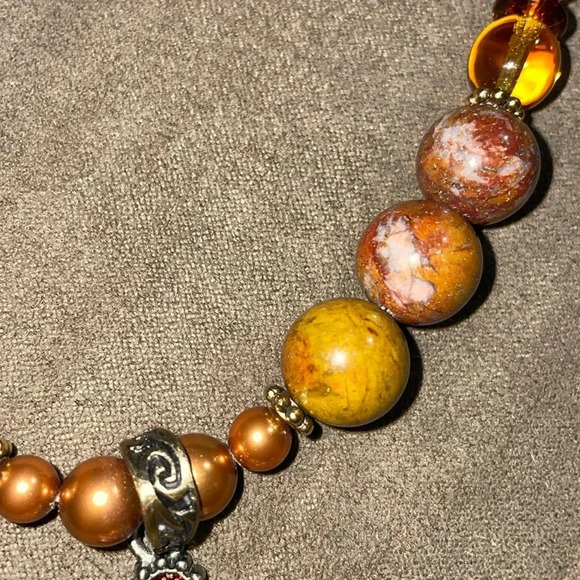 Vintage cross with multi beaded toggle clasp necklace - Picture 4 of 7